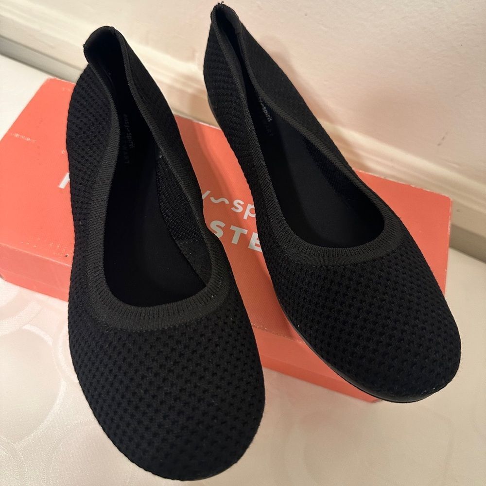 Easy spirit Martha steward Women’s Greta cushioned footbed ballet flat Sz 9 NIB